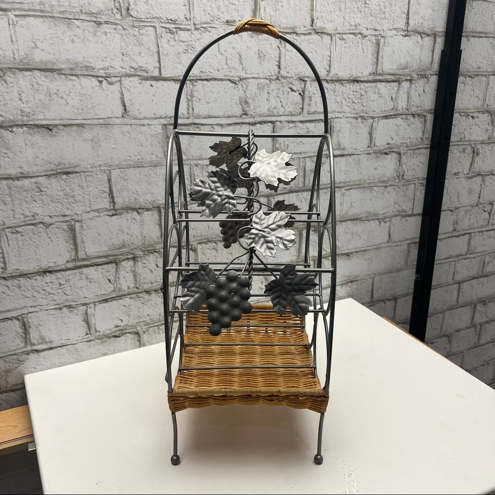 5 Bottle Wine Holder Wicker and Metal grape vine frame